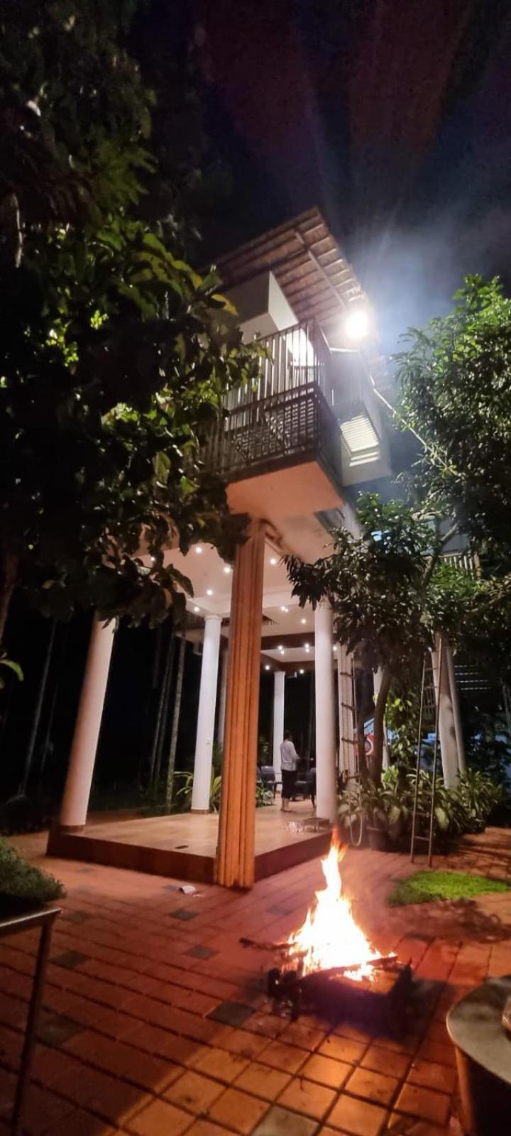 Serenity And Treehouse Villa *